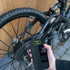 Akku-Pumpe für Velo, Ball oder Auto