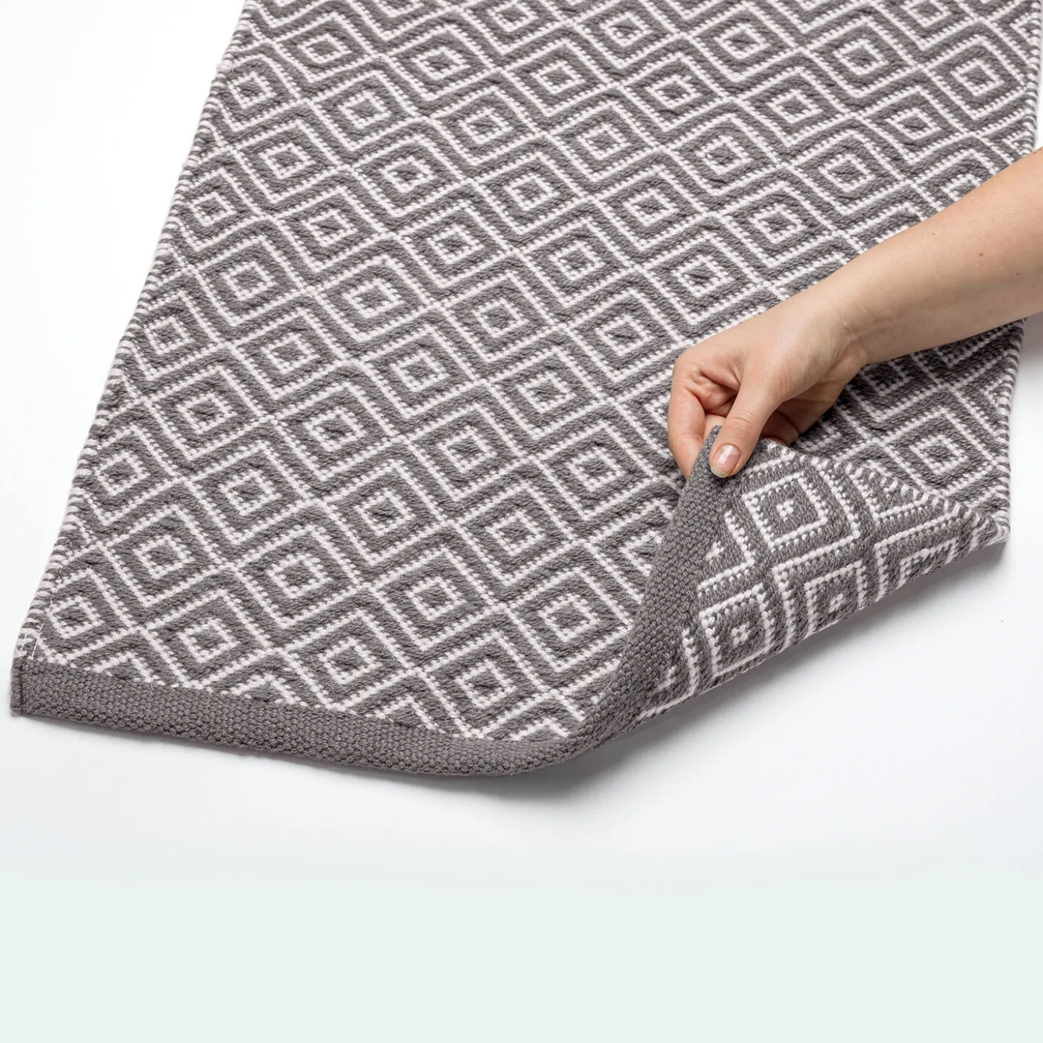 Badteppich Turpan aus recycelten PET-Flaschen