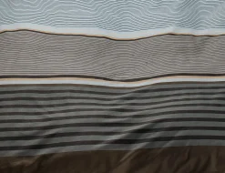 Bettwäsche mit blau-grauem Streifenmuster