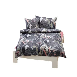 Bettwäsche mit Blättermotiven