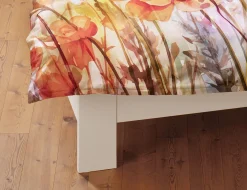 Bettwäsche mit farbigem Mohnblumenmuster