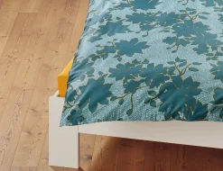 Bettwäsche mit floralem Muster