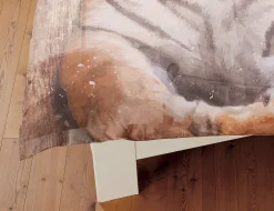 Bettwäsche mit Tiger auf hellem Untergrund
