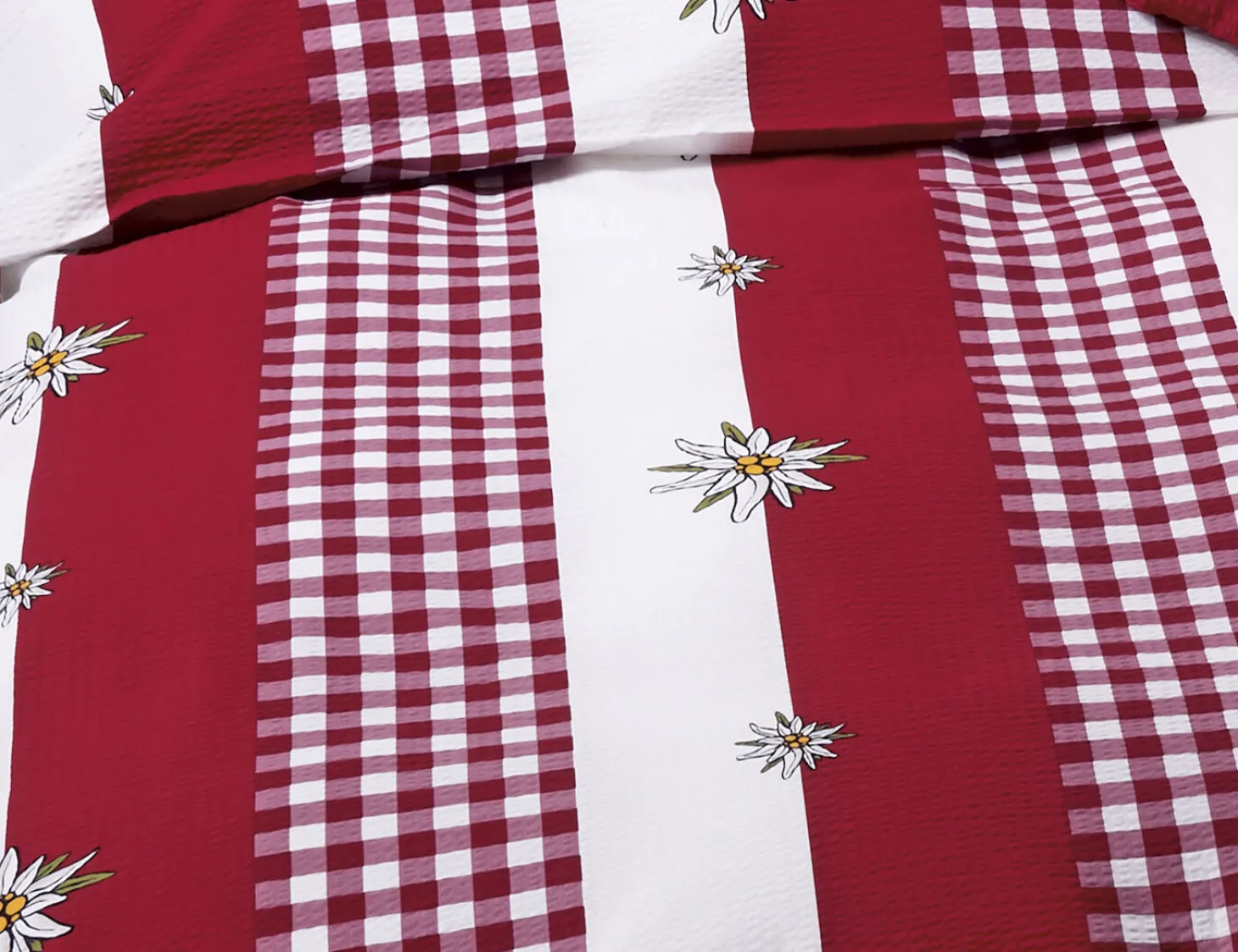 Bettwäsche rot-weiss mit Edelweiss