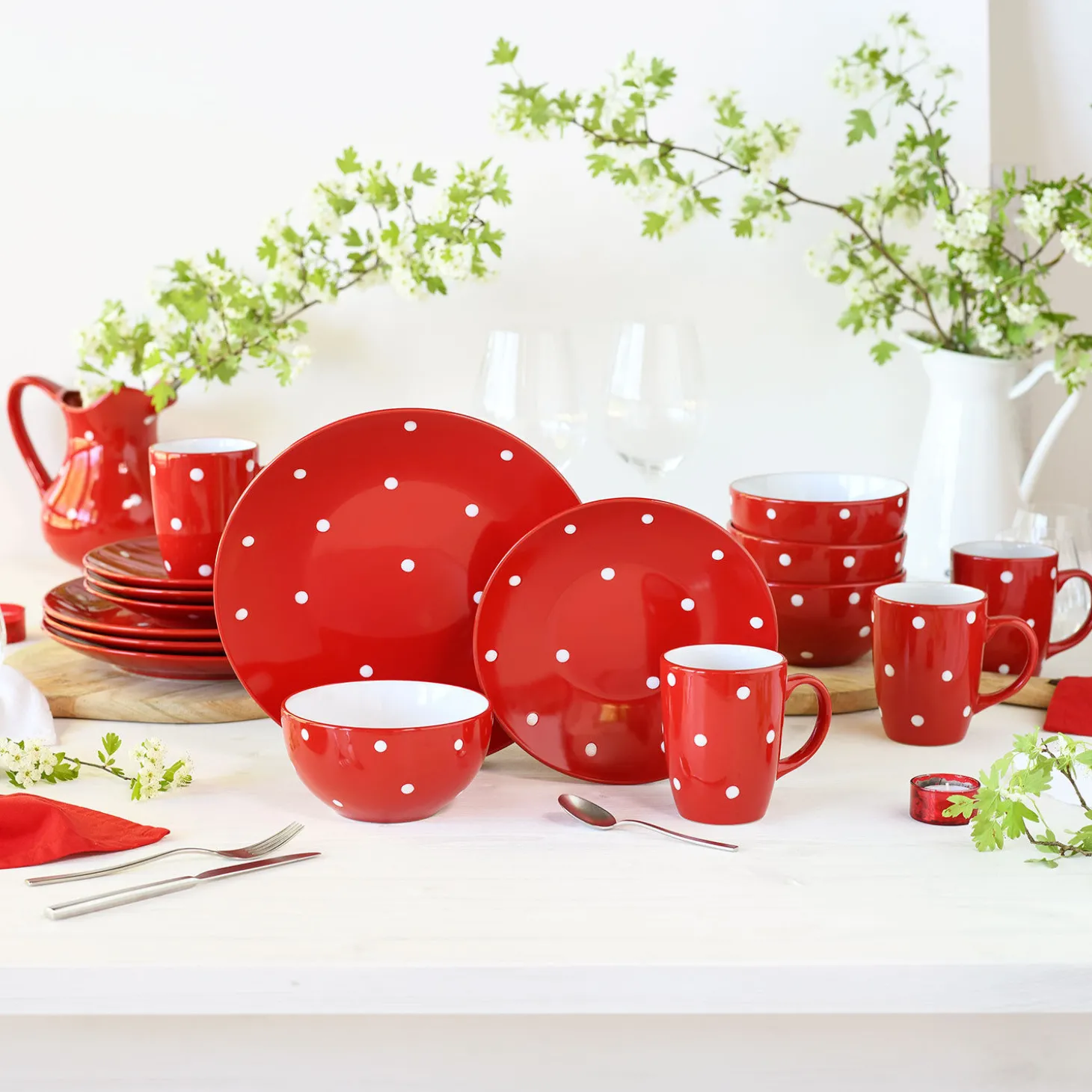 Geschirr-Set Polka Dots 16-teilig