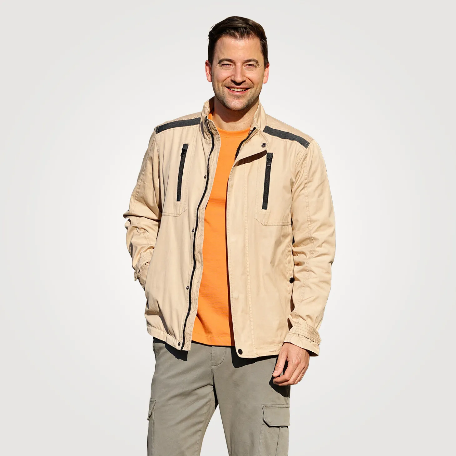 Herren Jacke mit 2 Eingriffs- und Brusttaschen
