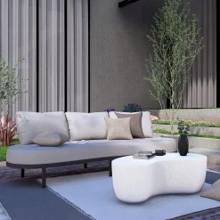 Kaffeetisch aus Mineralwerkstoff