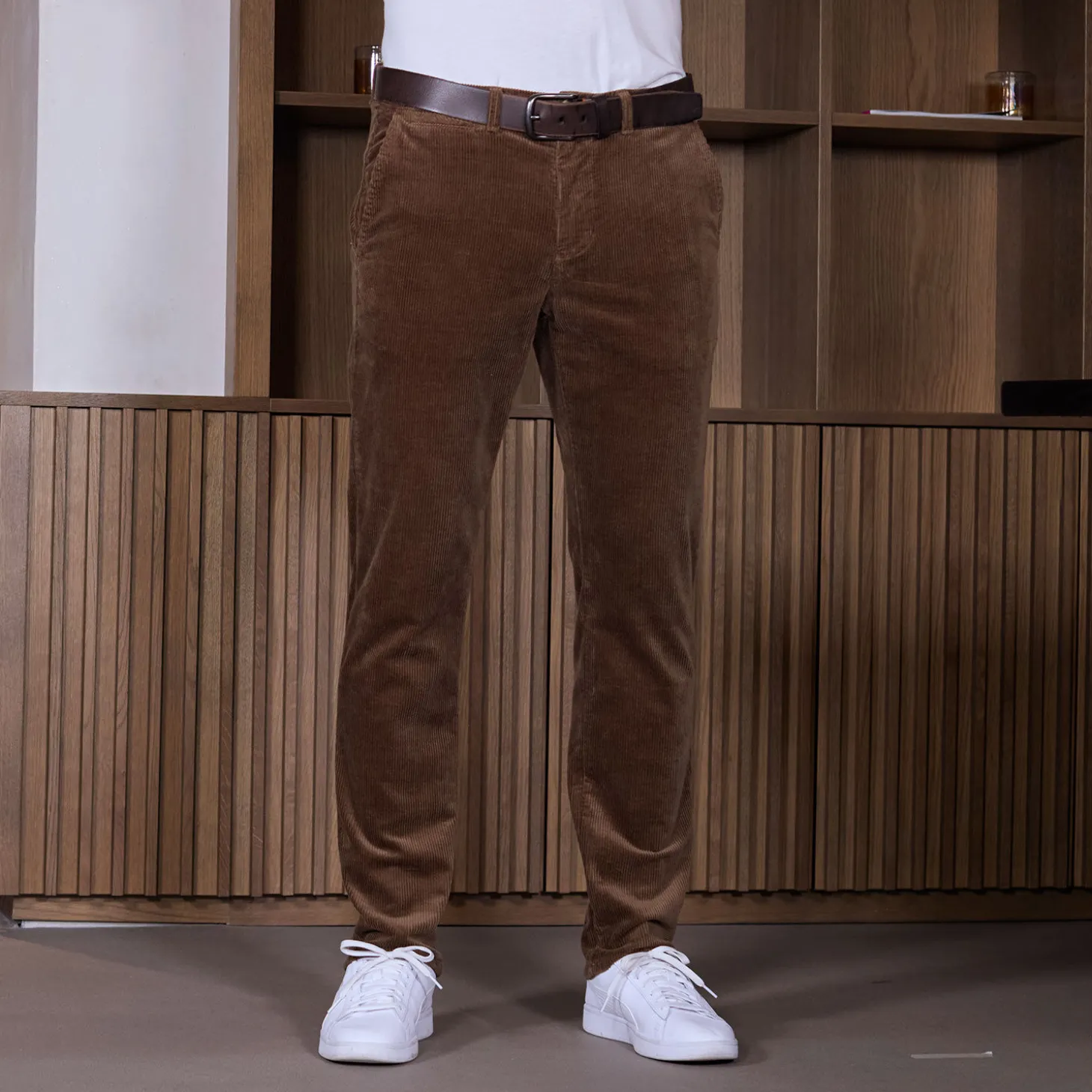 Modische Chinohose aus Breitcord