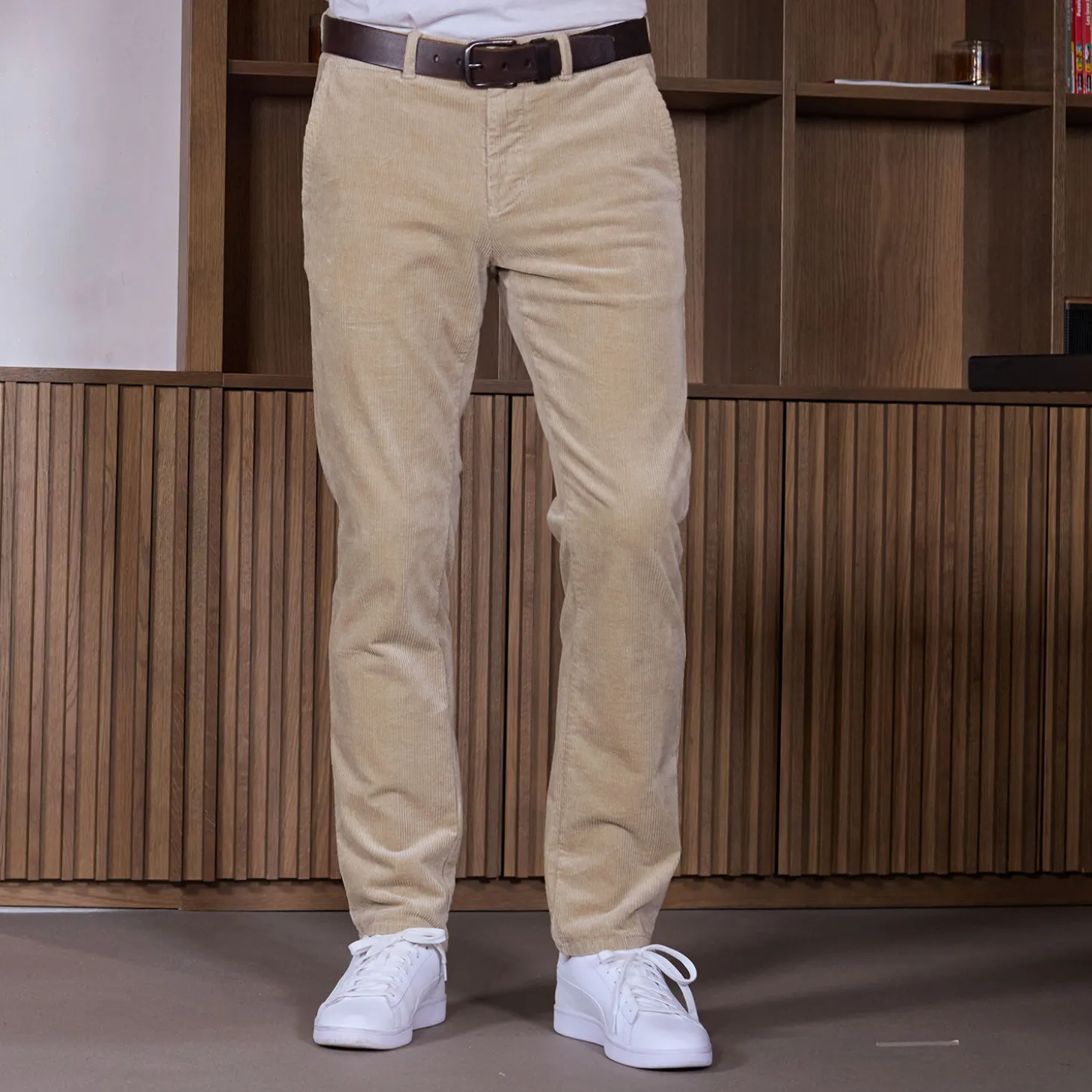 Modische Chinohose aus Breitcord