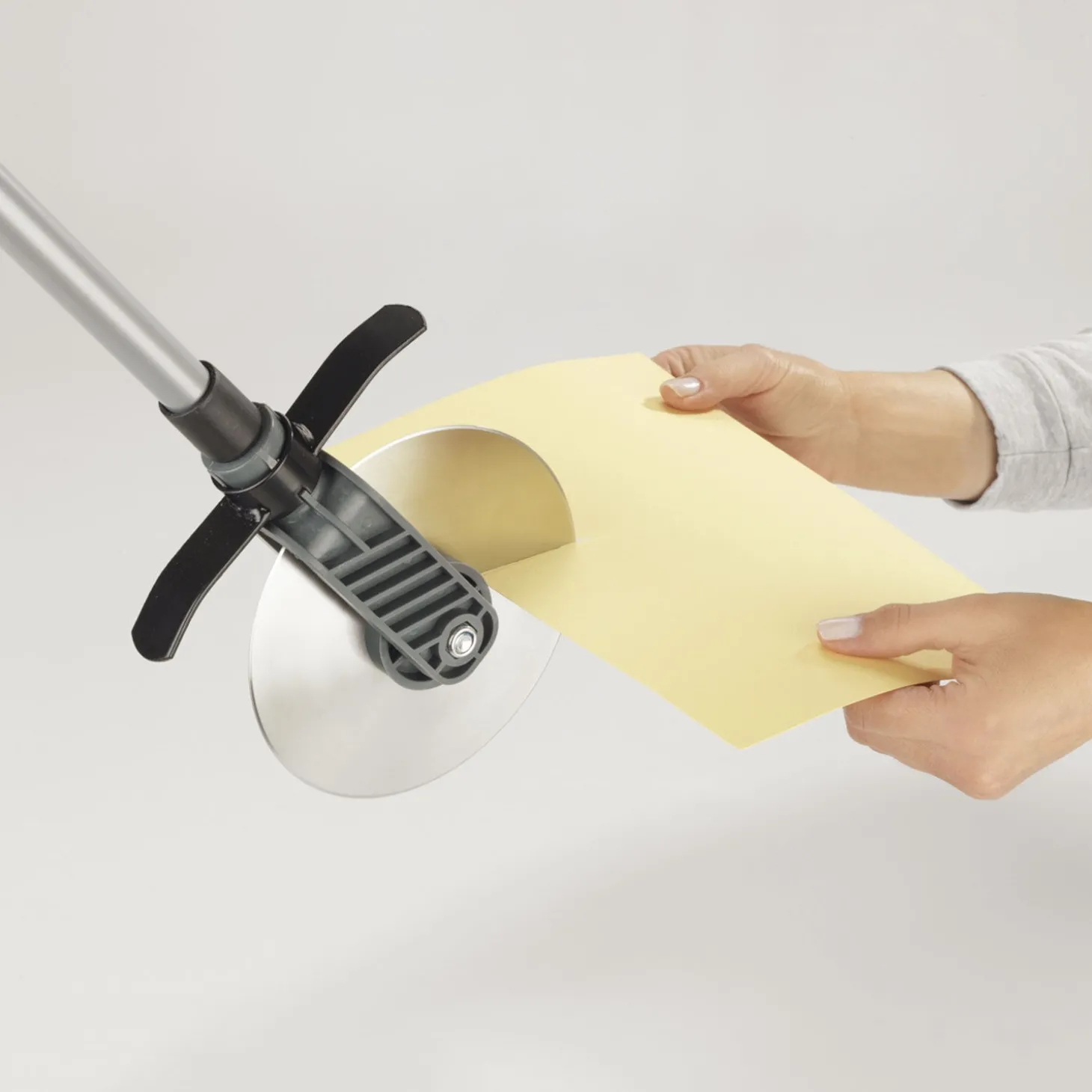 Rasenkantenroller CUT mit Teleskopstiel