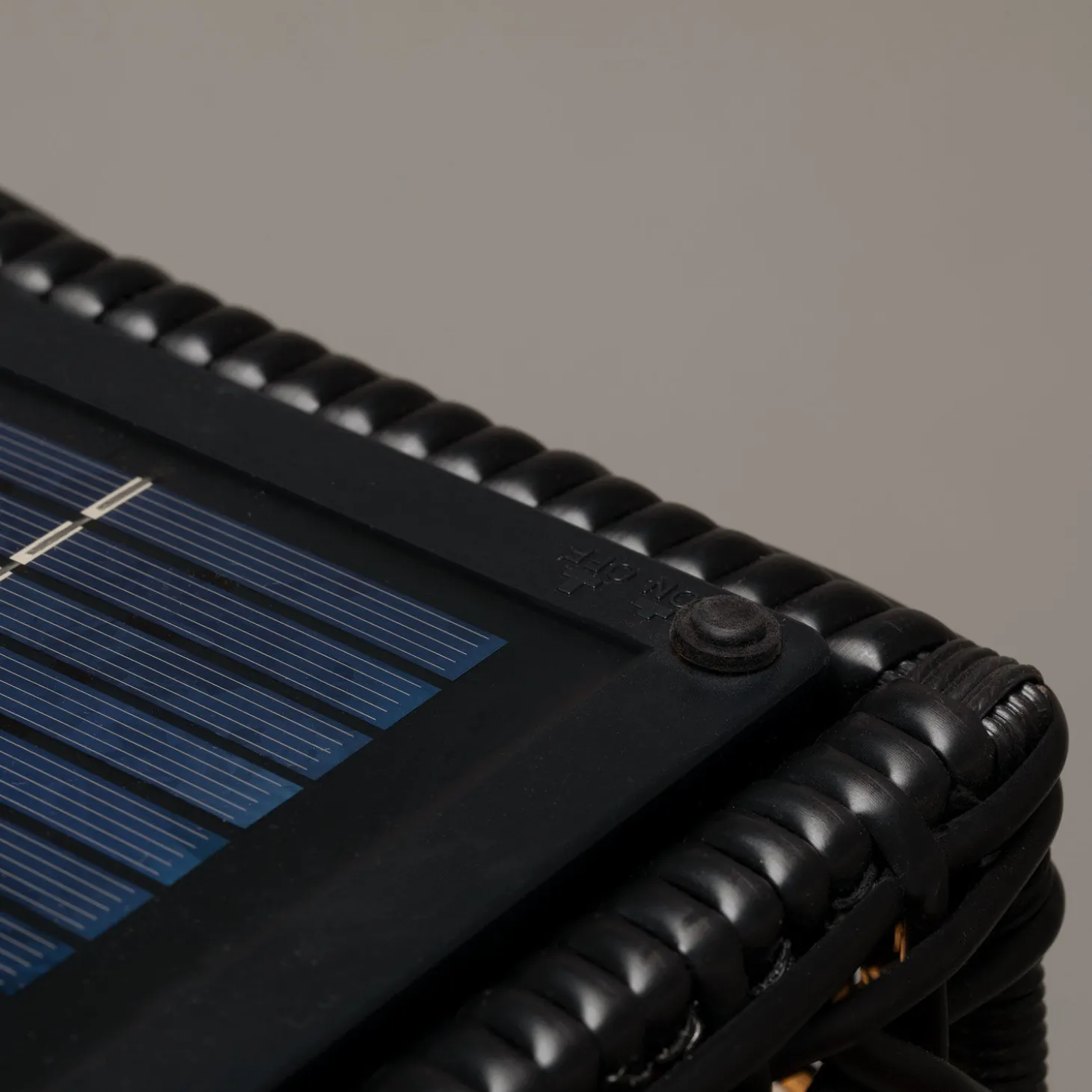 Solar-Laterne aus Rattangeflecht