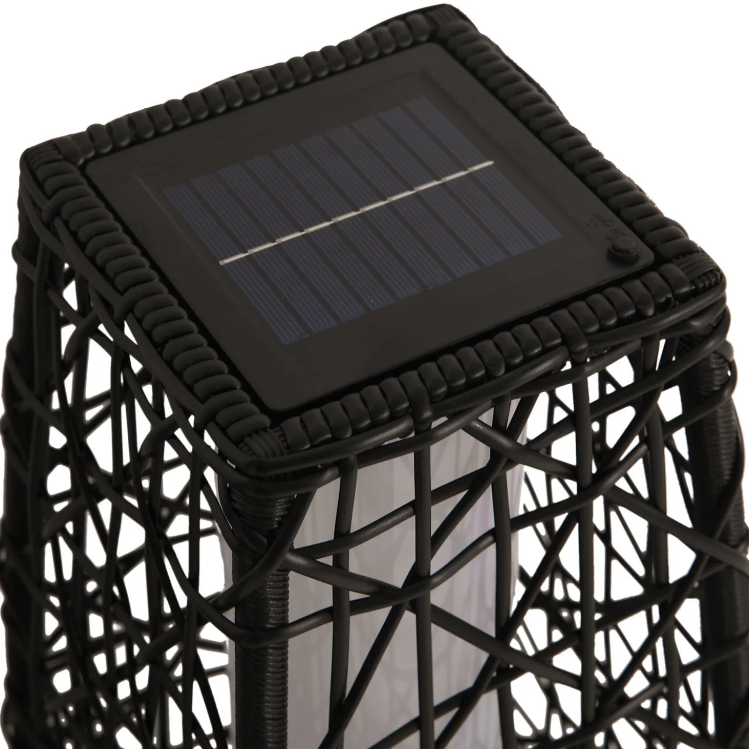 Solar-Laterne aus Rattangeflecht