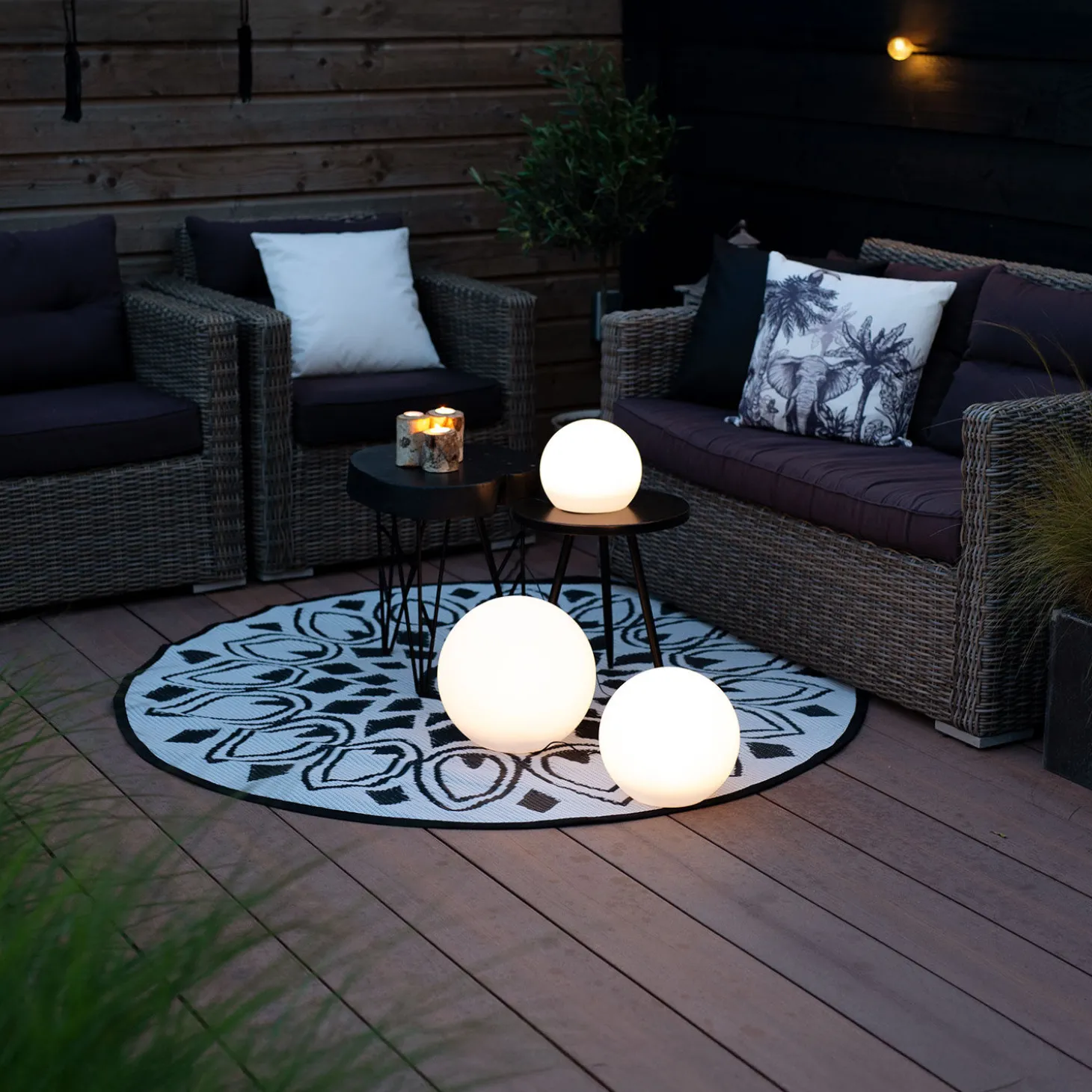 Solar-LED-Kugel, warmweiss