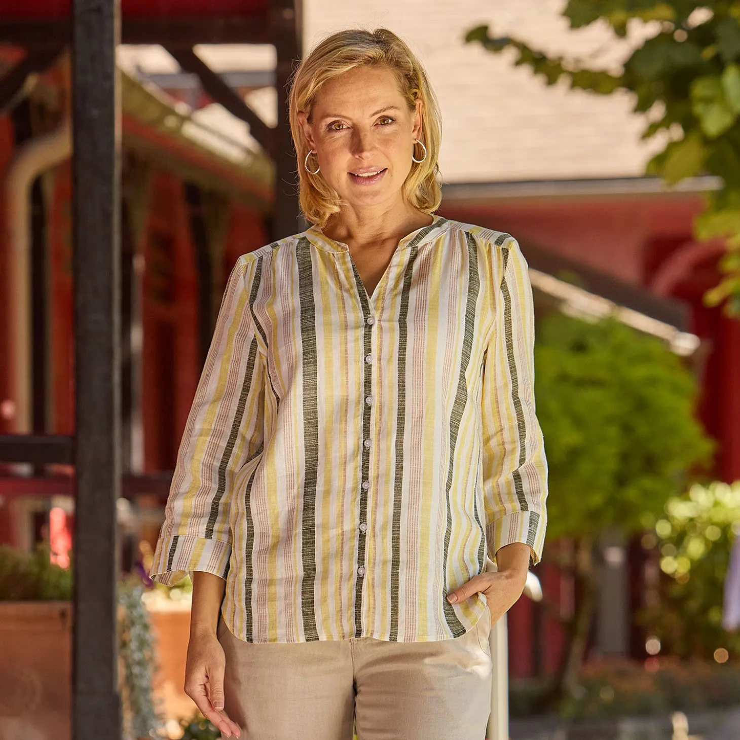 Sommerliche Leinen-Bluse