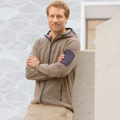 Sportive Fleece Jacke mit Kapuze