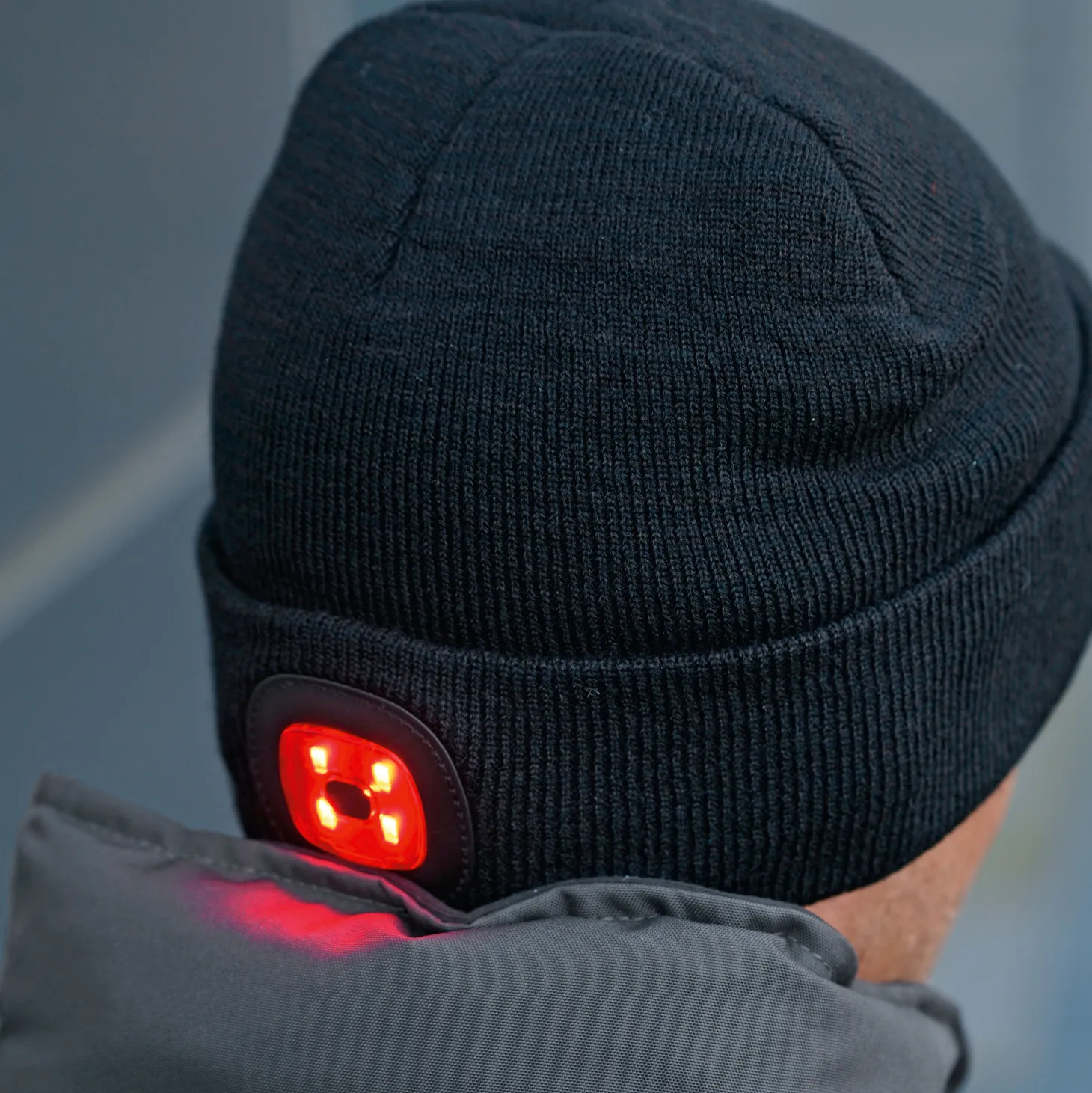 Strickmütze mit integriertem LED-Licht
