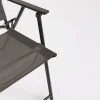 Tisch mit 4 Stühlen und Sonnenschirm