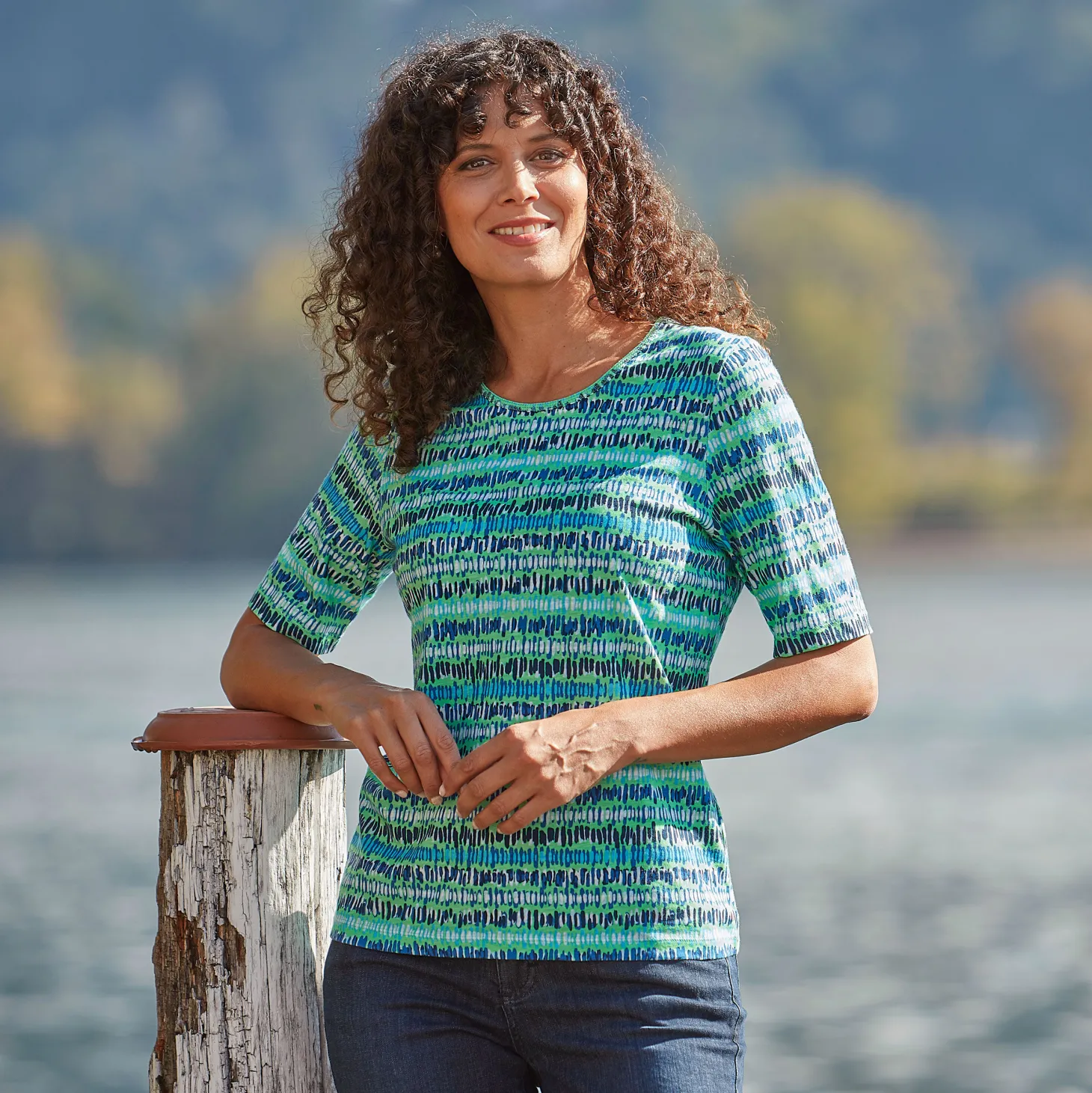 T-Shirt mit Allover-Print und Rundhalsausschnitt